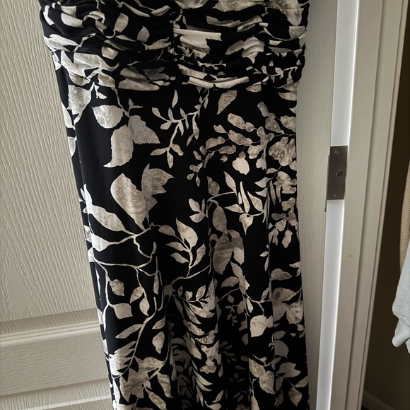 Evan Picone Black and White Maxi Dress - Picture 4 of 6